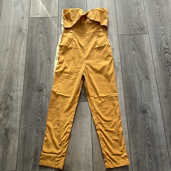 Uniq Pants - Uniq strapless striped jumpsuit